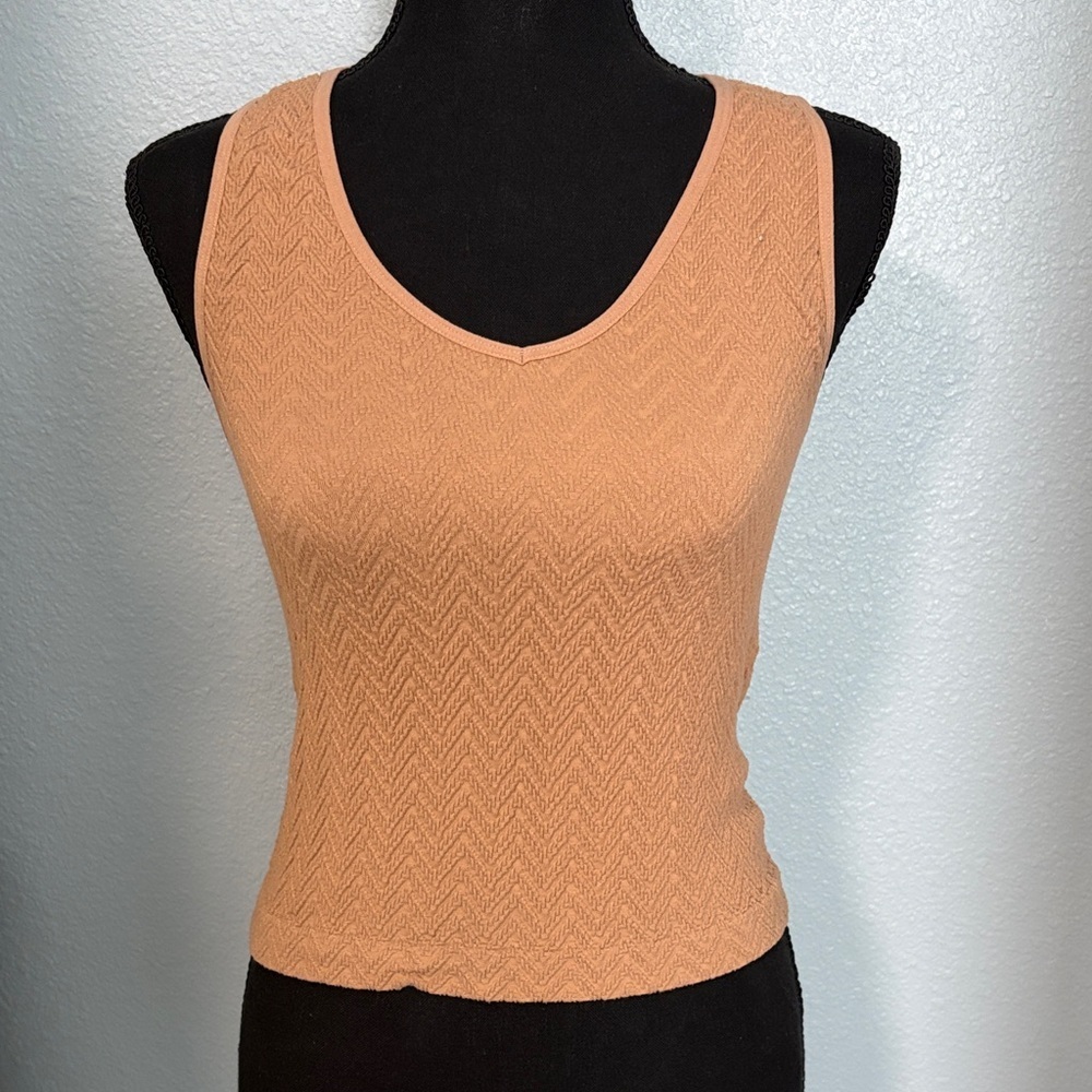 C&C California Peach Textured V-Neck Knit Tank